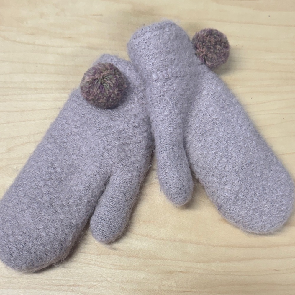 Cozy Lavender Purple fur lined youth Mittens with Pom Poms